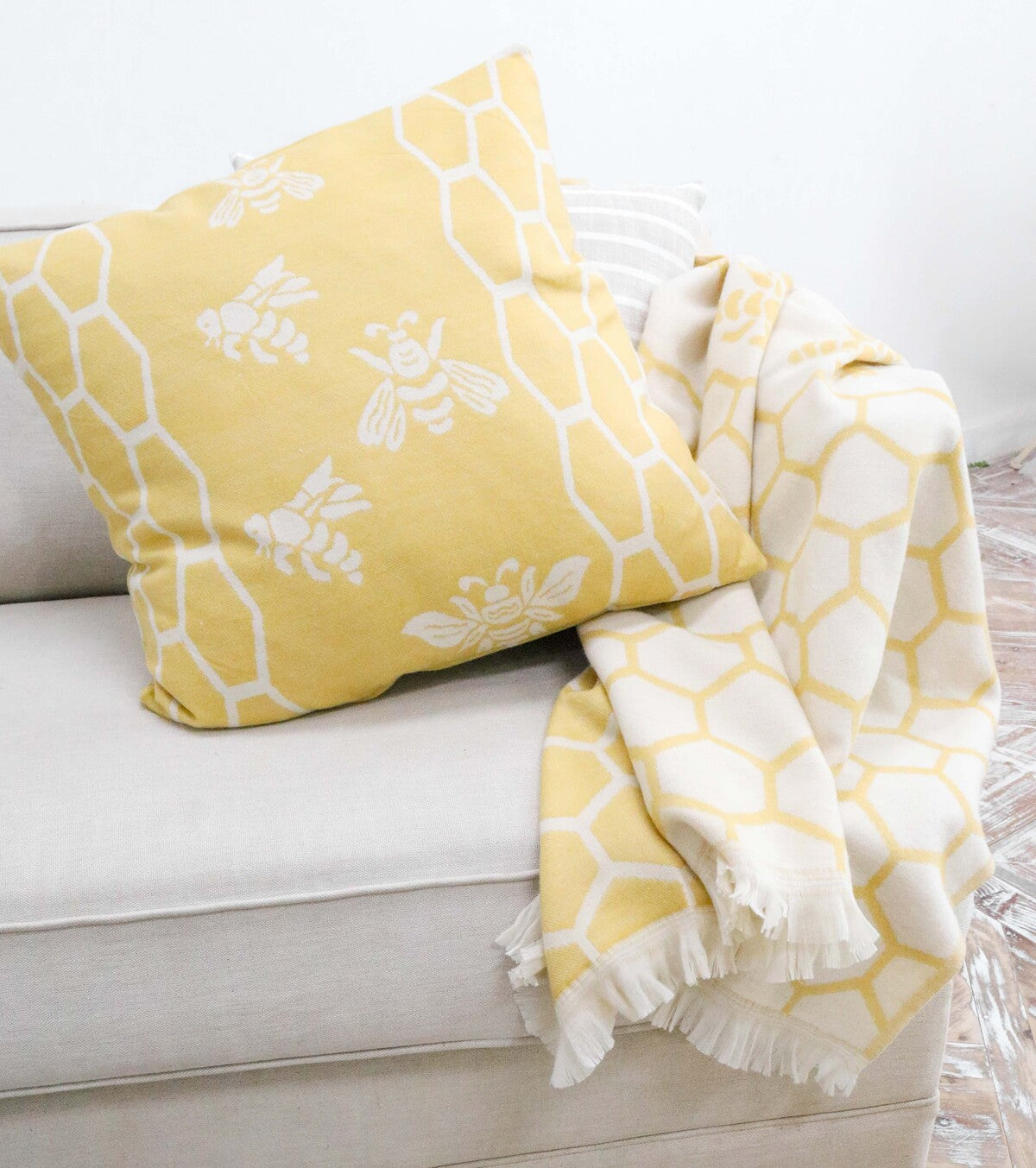 Cushion Bee Honey